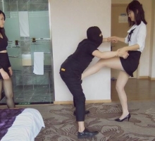 长腿姐妹花狂虐入室歹徒（下） JS251218